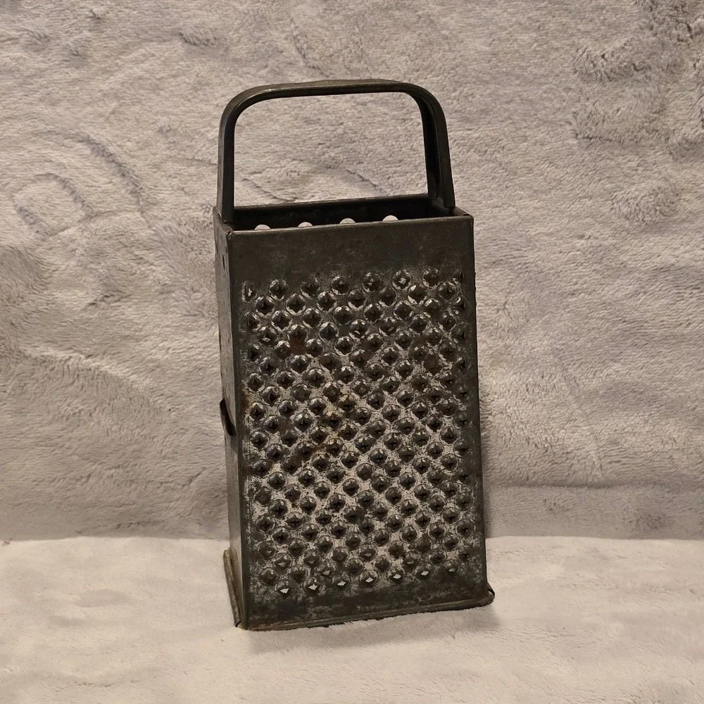 Antique Primitive 4-Sided Metal Box Grater Rustic Farmhouse Kitchen Decor Aged